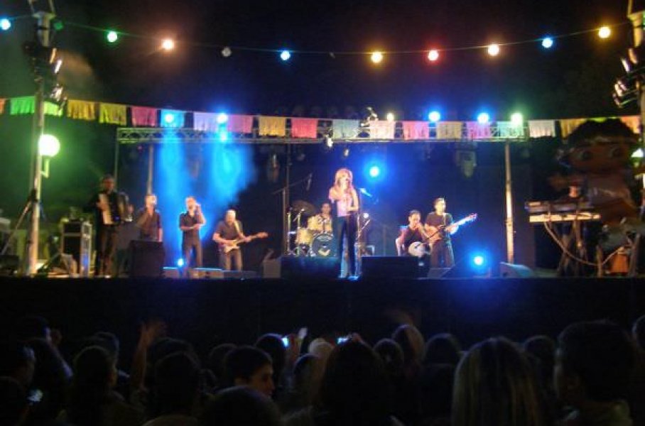 הקמה והשכרת במות לאירועים