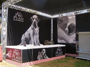 מזנון מודולארי ממותג